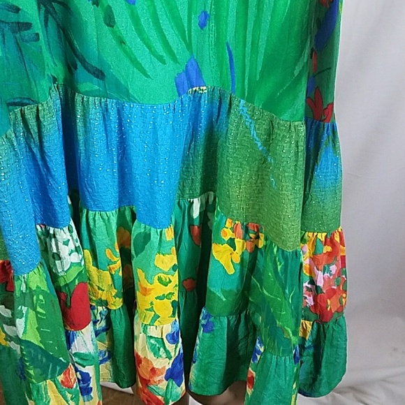 Tropical print dress. - Picture 2 of 4